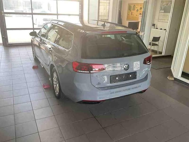 Gebraucht VW Passat Business 150 PS (110 kW) 2022 Moonstone gray Kombi