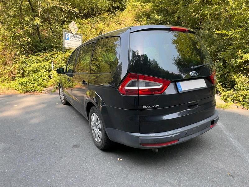 Schwarz Gebraucht 2006 Ford Galaxy Van / Kleinbus | 1.600 € (Guter Preis) - Bild 1/4