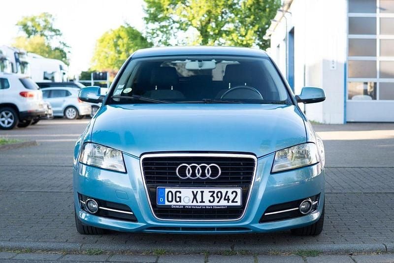 Occasion Audi A3 Attraction 105 ch (77 kW) 2010 Bleue Citadine