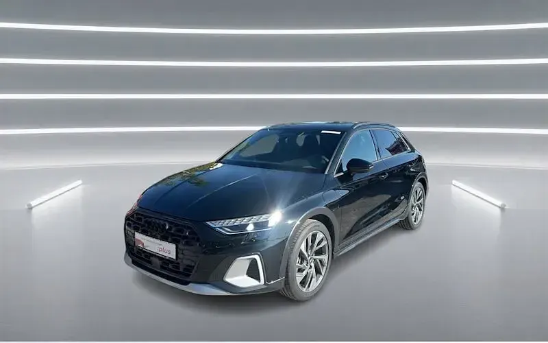 Gebraucht Audi A3 Sport 204 PS (150 kW) 2025 Limousine
