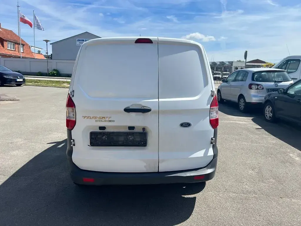 Gebraucht Ford Transit Basis 75 PS (55 kW) 2018 Weiß Van / Kleinbus