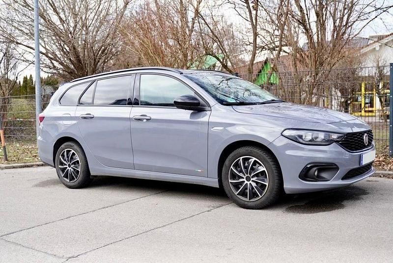 Gebraucht Fiat Tipo 120 PS (88 kW) 2019 Grau Limousine