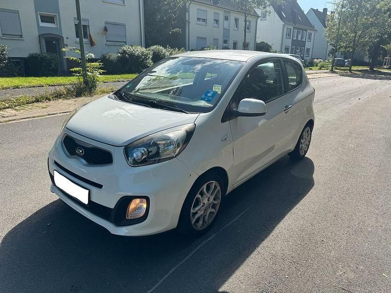 Weiß Gebraucht 2012 Kia Picanto Edition 7 Kleinwagen | 1.999 € (Fairer Preis) - Bild 1/4
