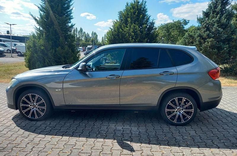 Gebraucht BMW X1 143 PS (105 kW) 2011 Grau SUV