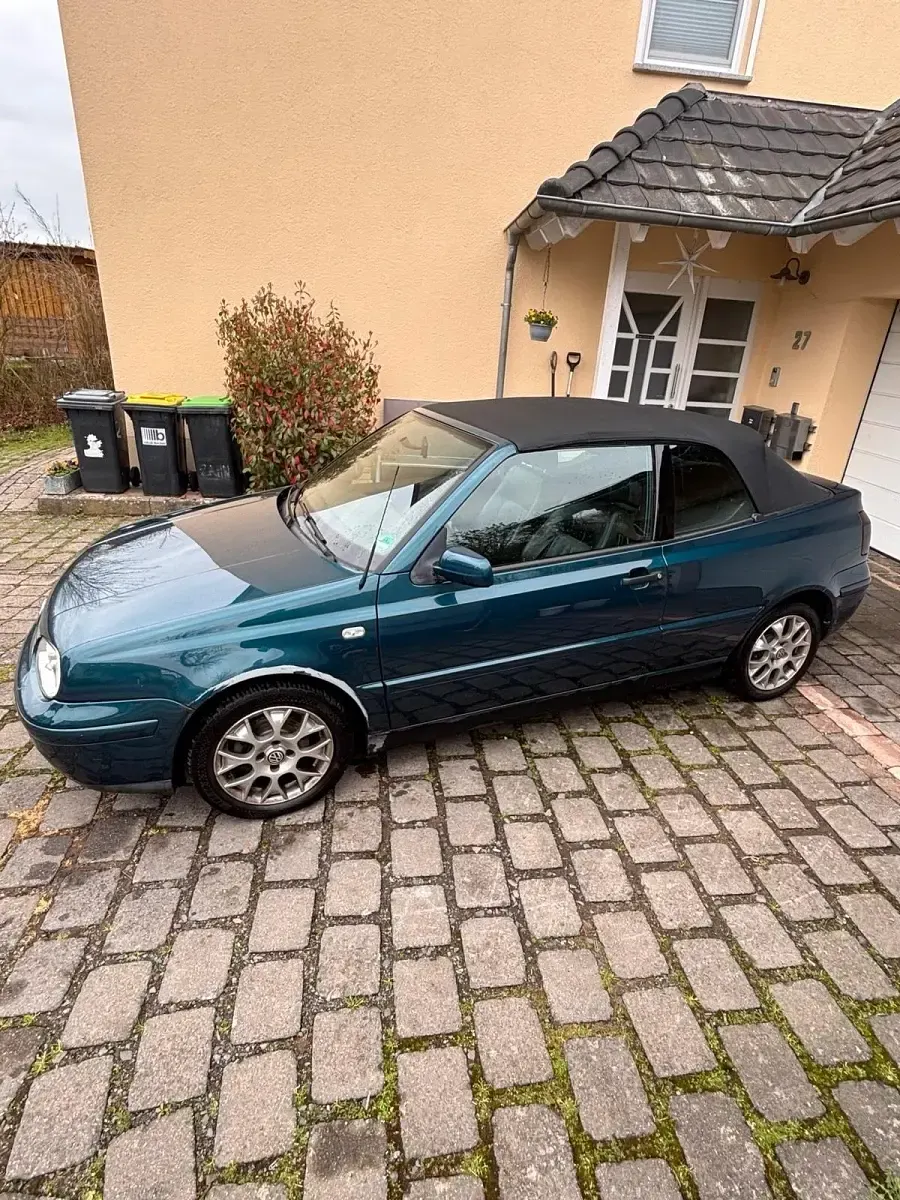 Używany VW Golf Classicline 115 KM (84 kW) 2002 Andere farben Kabriolet