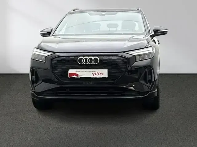 Używany Audi Q4 e-tron Performance 150 kW (204 KM) 2023 Czarny SUV