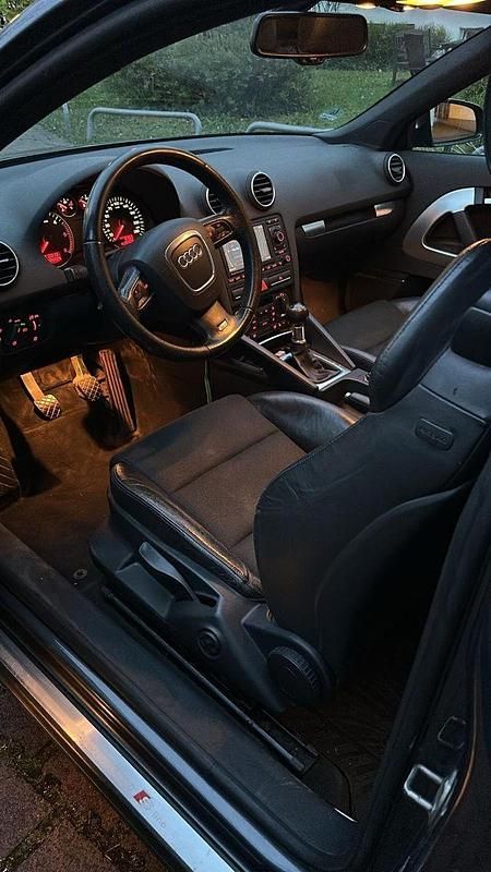 Second-hand Audi A3 S-Line 140 CP (102 kW) 2007 Gri Hatchback