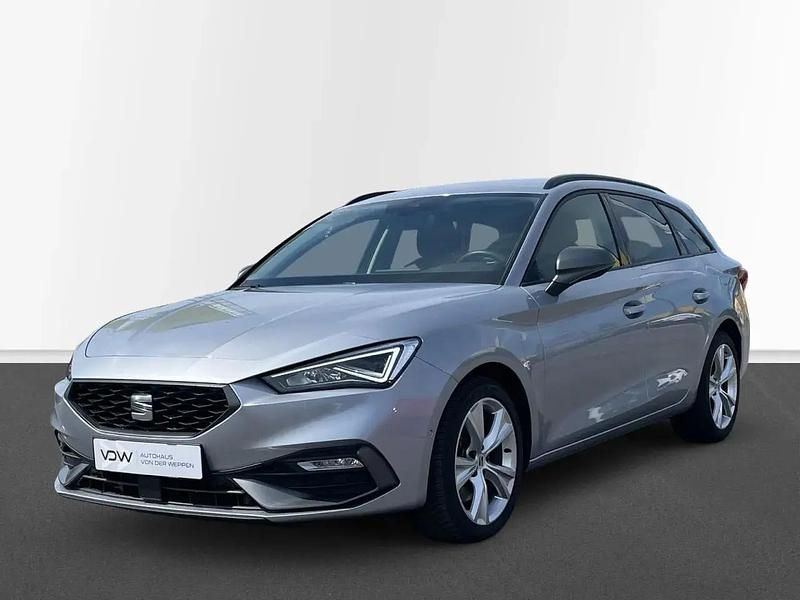 Silber Gebraucht 2023 Seat Leon ST 4Drive Kombi | 25.949 € (Fairer Preis) - Bild 1/4