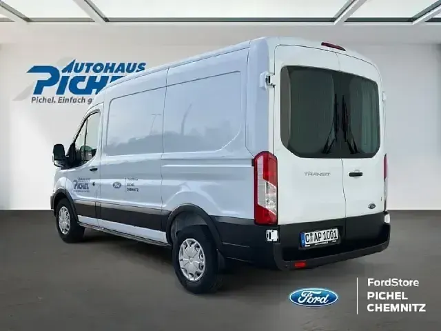 Gebraucht Ford Transit Trend 131 PS (96 kW) 2023 Weiß Van