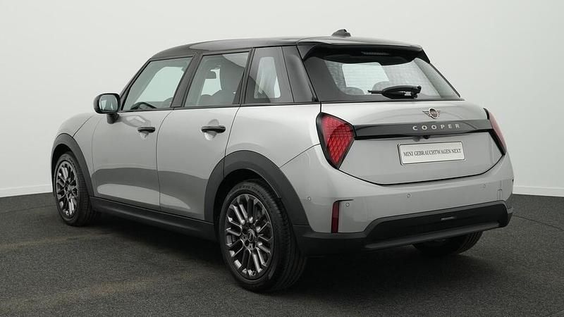 Second-hand Mini Cooper 156 CP (114 kW) 2024 Argintiu Hatchback