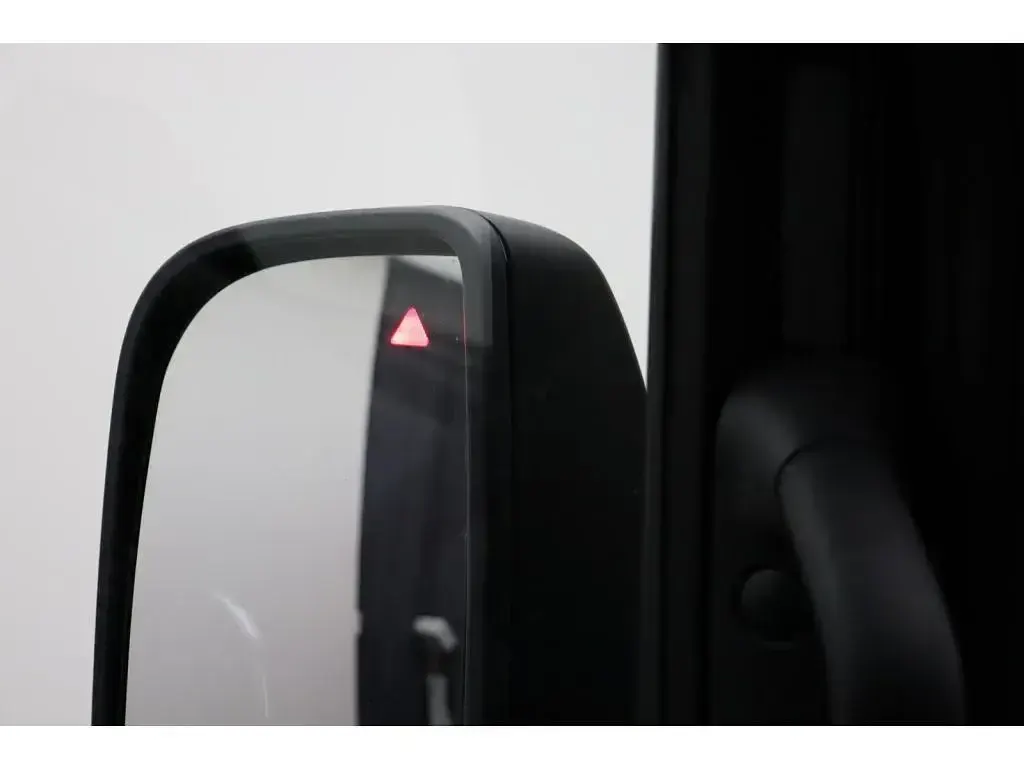 Używany Mercedes Sprinter 170 KM (125 kW) 2024 Biały Van