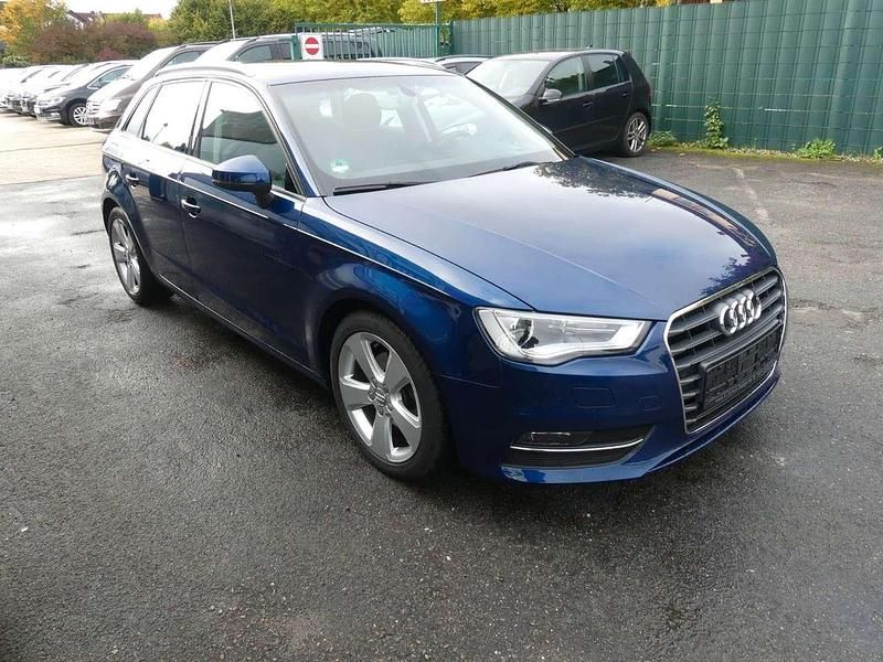 Gebraucht Audi A3 Sportback Ambition 150 PS (110 kW) 2015 Blau Kleinwagen