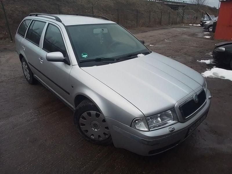 Gebraucht Skoda Octavia 102 PS (75 kW) 2003 Silber Limousine