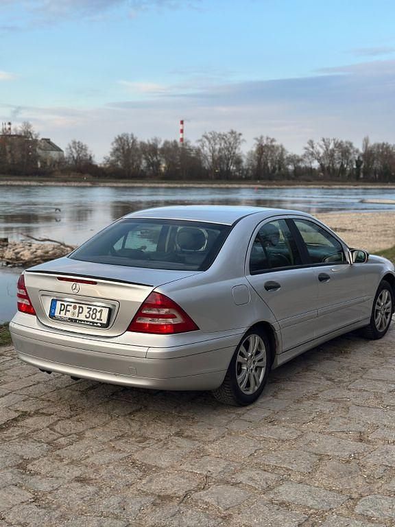 Gebraucht Mercedes C180 Elegance 143 PS (105 kW) 2006 Silber Limousine