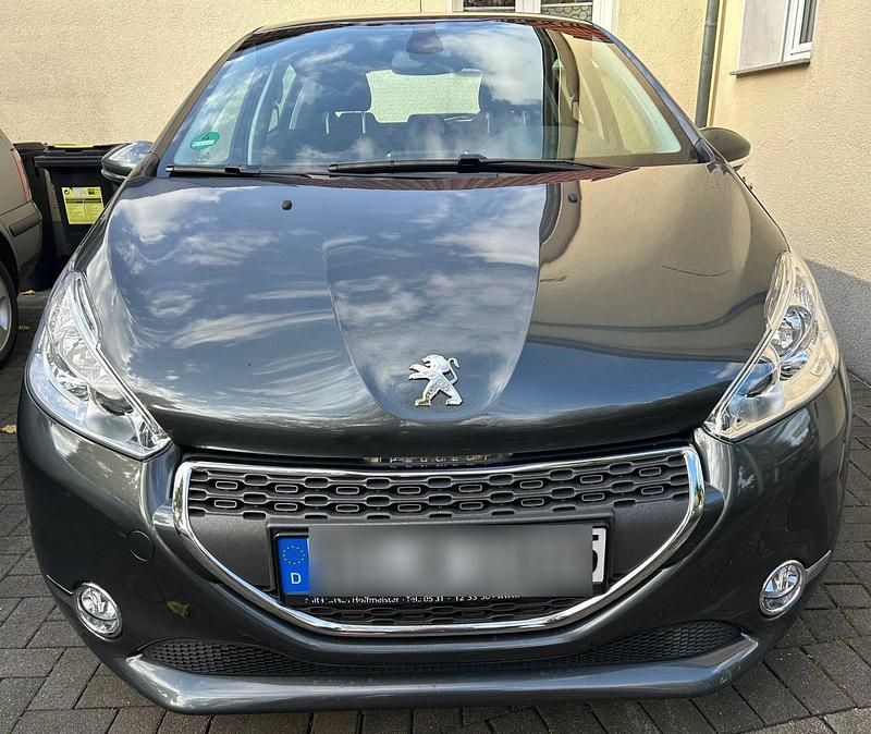 Andere farben Gebraucht 2013 Peugeot 208 Kleinwagen | 5.500 € (Superpreis) - Bild 1/4