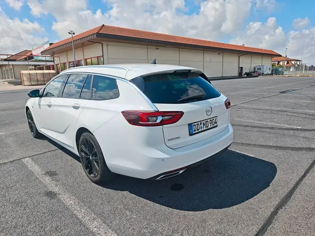 Gebraucht Opel Insignia 174 PS (127 kW) 2021 Weiß Kombi