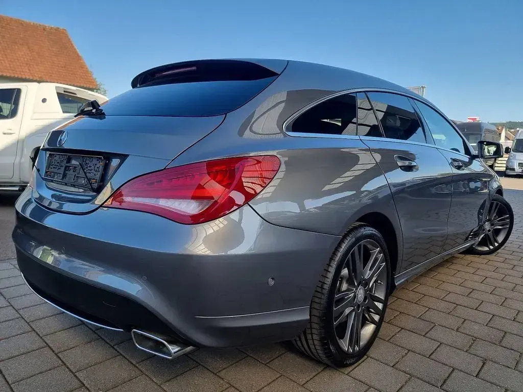 Gebraucht Mercedes CLA220 Sport 177 PS (130 kW) 2015 Grau Limousine