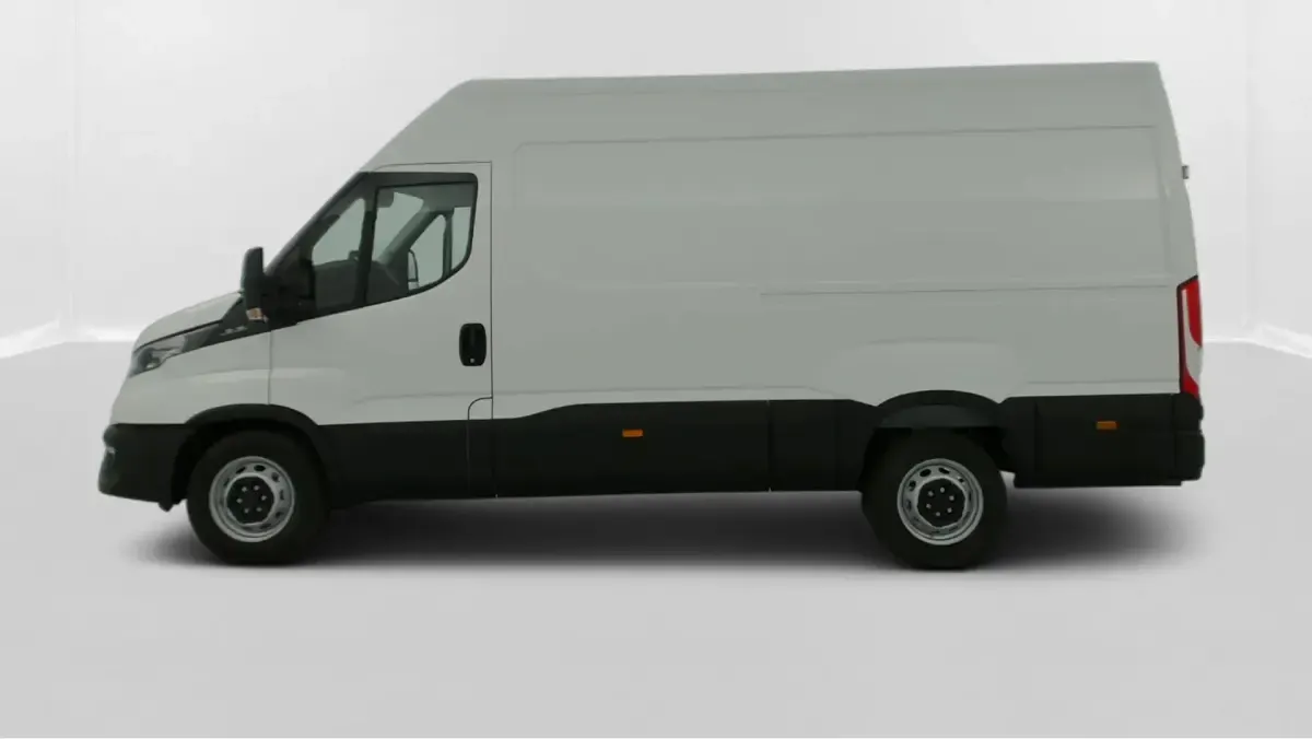Neu Iveco Daily 156 PS (114 kW) 2026 (blanc) Van
