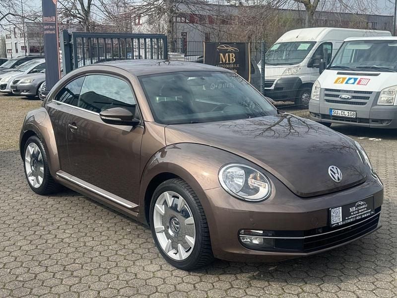 Gebraucht VW Beetle Design 105 PS (77 kW) 2013 Braun Kleinwagen