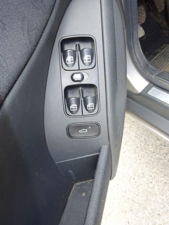 Gebraucht Mercedes C180 143 PS (105 kW) 2004 Silber Limousine