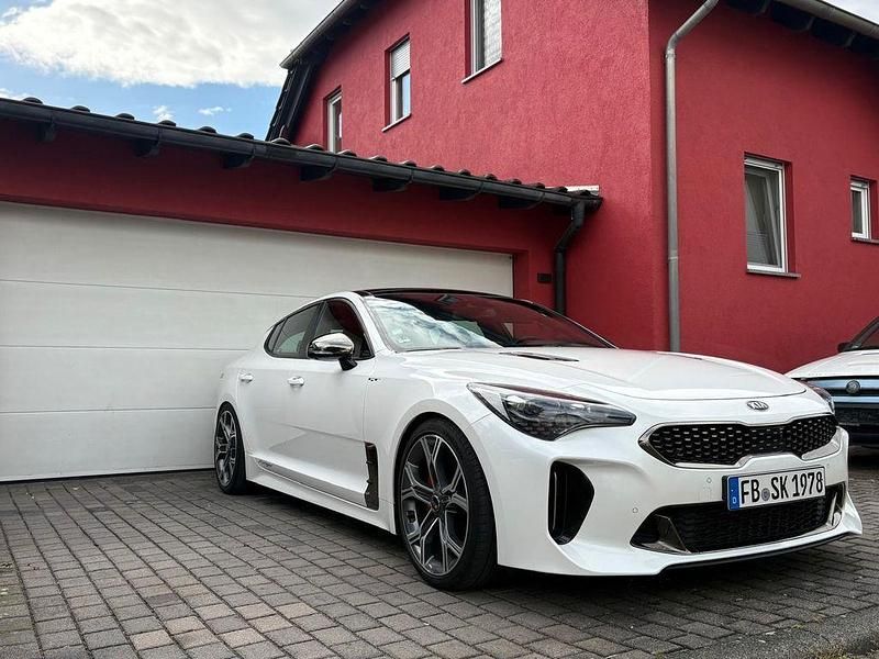 Gebraucht Kia Stinger GT 366 PS (269 kW) 2018 Weiß Kleinwagen