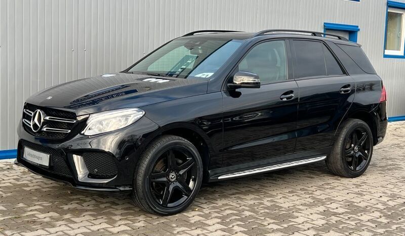 Obsidianschwarz Gebraucht 2018 Mercedes GLE350 AMG line SUV | 44.100 € (Fairer Preis) - Bild 1/4