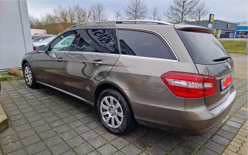 Gebraucht Mercedes E220 AMG 170 PS (125 kW) 2012 Grau Kombi