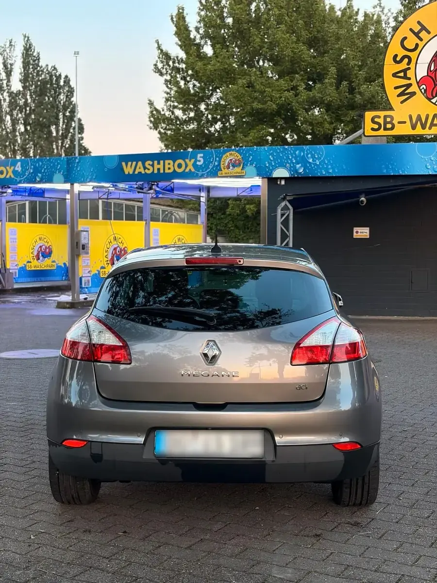 Gebraucht Renault Mégane III Bose Edition 130 PS (95 kW) 2013 Grau Kleinwagen