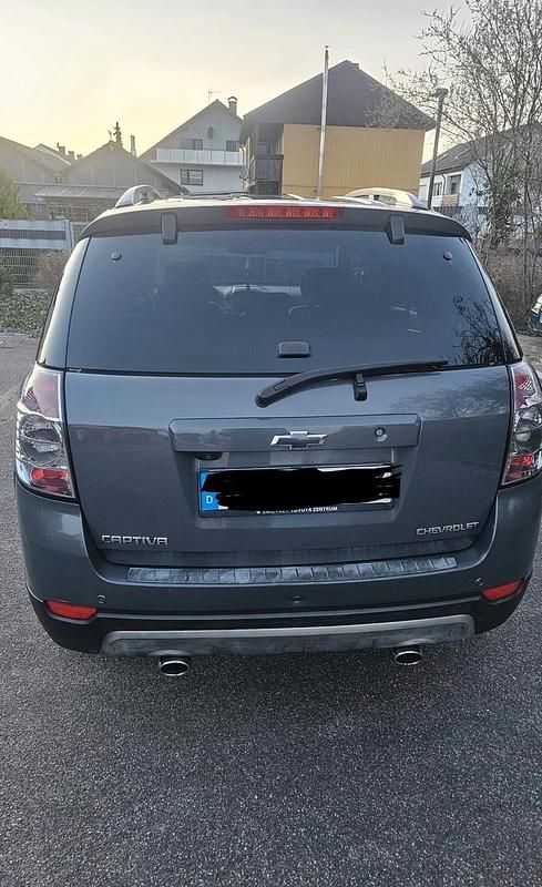 Gebraucht Chevrolet Captiva 184 PS (135 kW) 2012 Grau SUV
