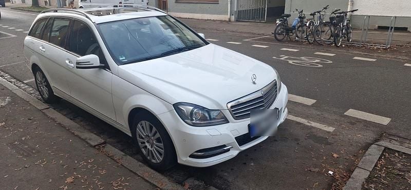 Weiß Gebraucht 2014 Mercedes C250 Elegance Kombi | 11.500 € (Guter Preis) - Bild 1/4