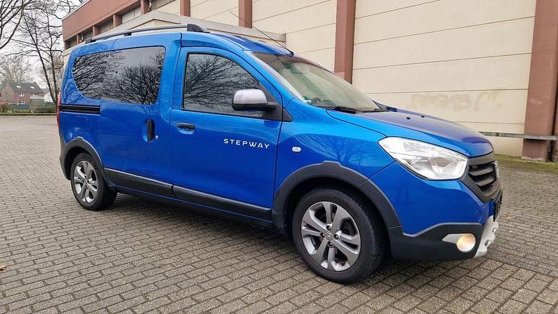 Gebraucht Dacia Dokker Stepway 116 PS (85 kW) 2016 Blau Van / Kleinbus