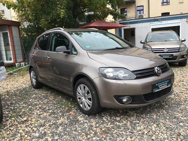 Gebraucht VW Golf Plus Cross Style 105 PS (77 kW) 2011 Braun Van / Kleinbus