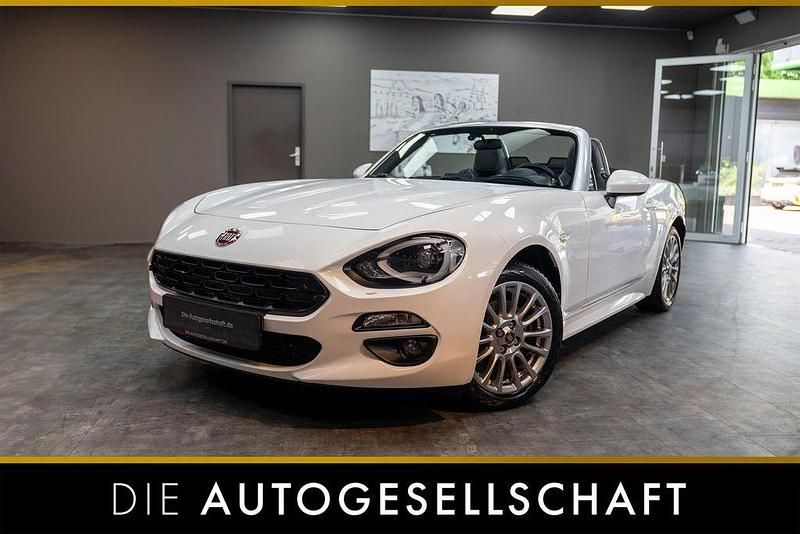 Weiß Gebraucht 2016 Fiat 124 Spider Lusso Cabrio | 16.990 € (Fairer Preis) - Bild 1/3