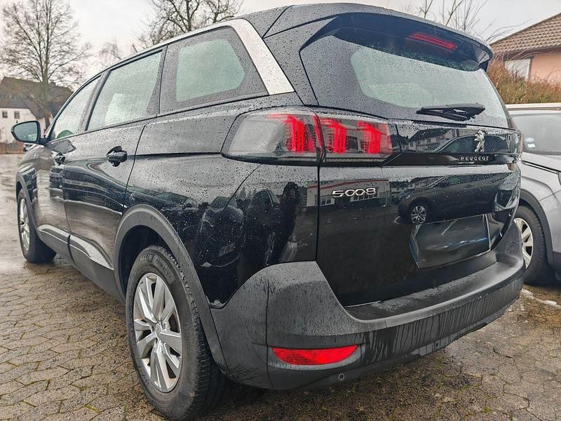 Gebraucht Peugeot 5008 131 PS (96 kW) 2021 Schwarz SUV