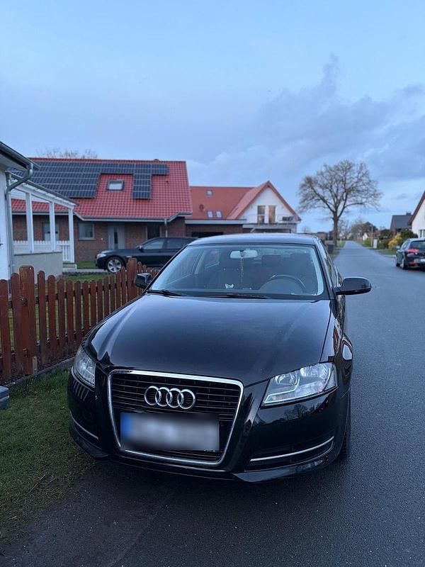 Gebraucht Audi A3 Ambiente 105 PS (77 kW) 2011 Schwarz Kleinwagen