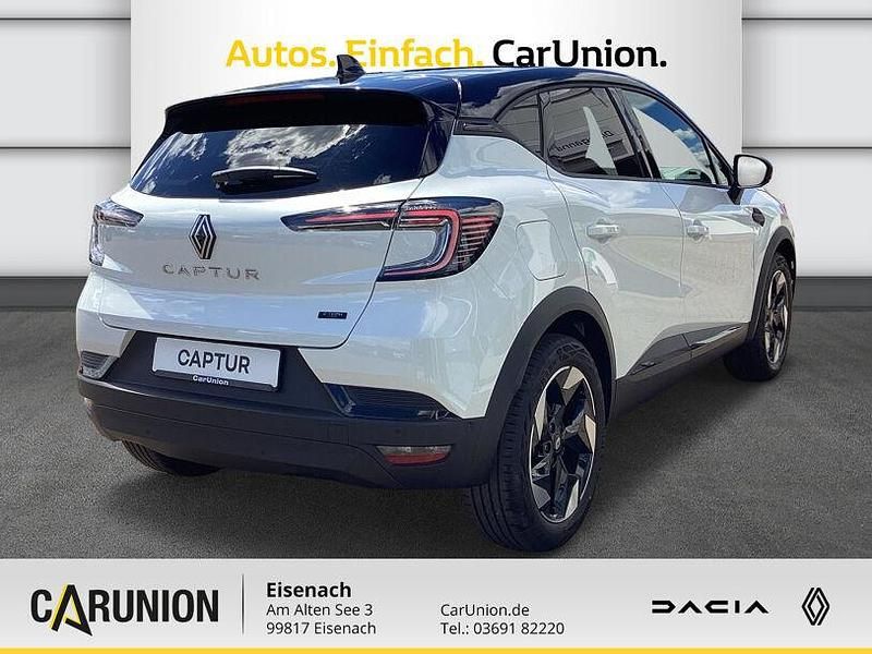 Gebraucht Renault Captur Techno 139 PS (102 kW) 2024 Perlmuttweiß metallic, black pearlschwarz metall SUV