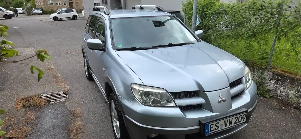 Gebraucht Mitsubishi Outlander Intense 160 PS (117 kW) 2005 Grau SUV