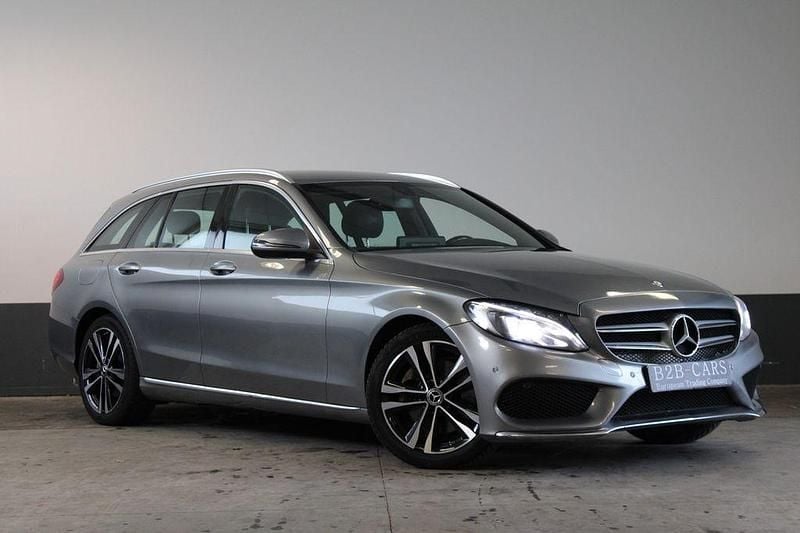 Silber Gebraucht 2017 Mercedes C300e Avantgarde Kombi | 13.900 € (Guter Preis) - Bild 1/4