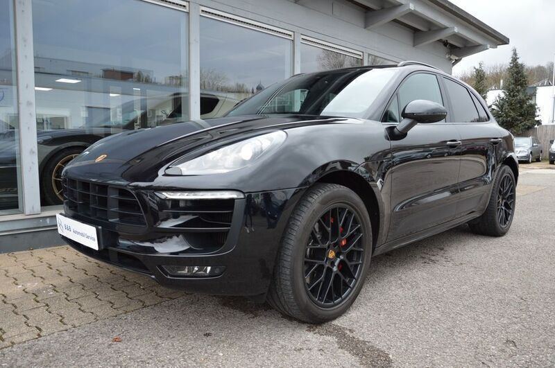 Schwarz Gebraucht 2016 Porsche Macan GTS Sport SUV | 43.990 € (Fairer Preis) - Bild 1/4