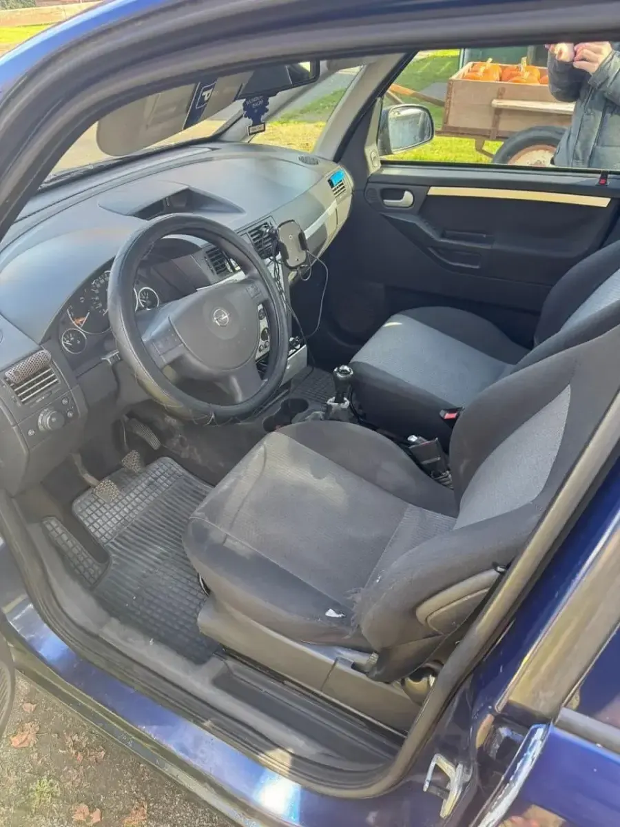 Używany Opel Meriva 101 KM (74 kW) 2004 Niebieski Minivan