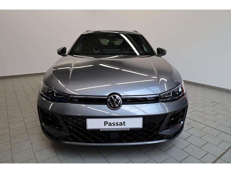 Neu VW Passat R-line 150 PS (110 kW) 2026 Grau Kombi