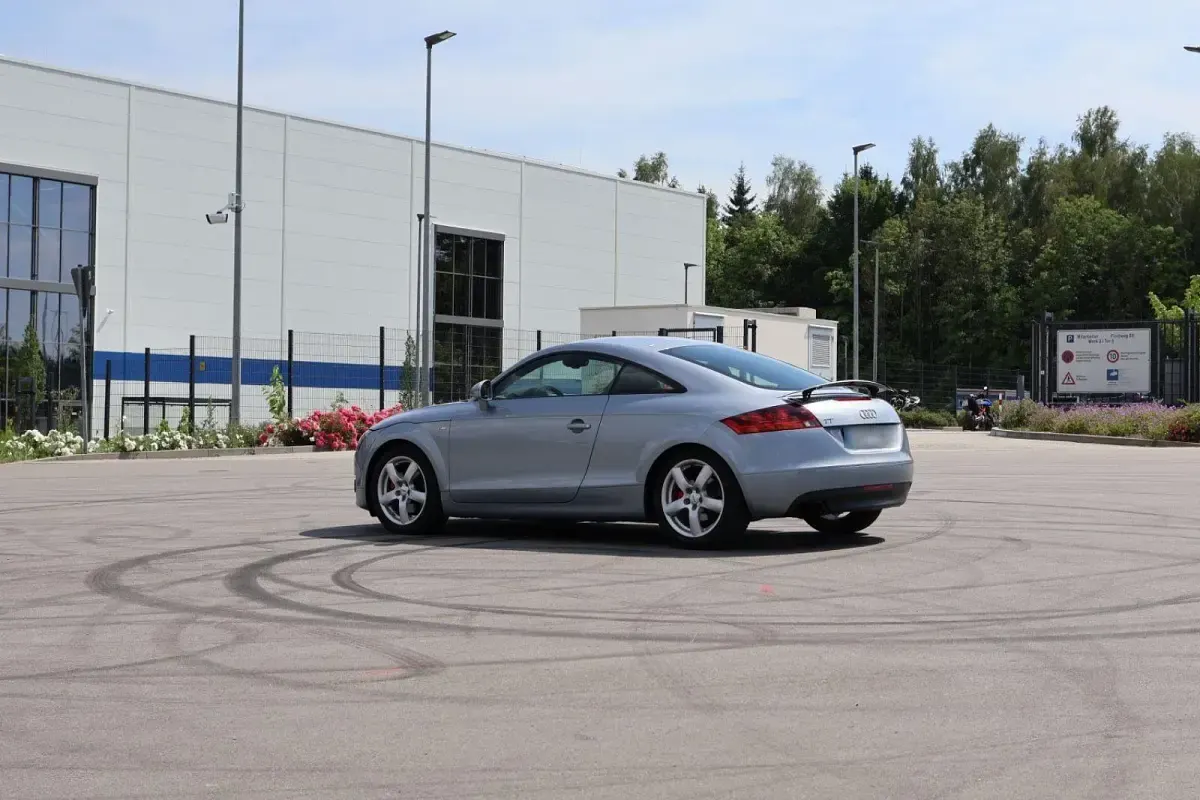 Gebraucht Audi TT S-Line 200 PS (147 kW) 2009 Silber Coupé