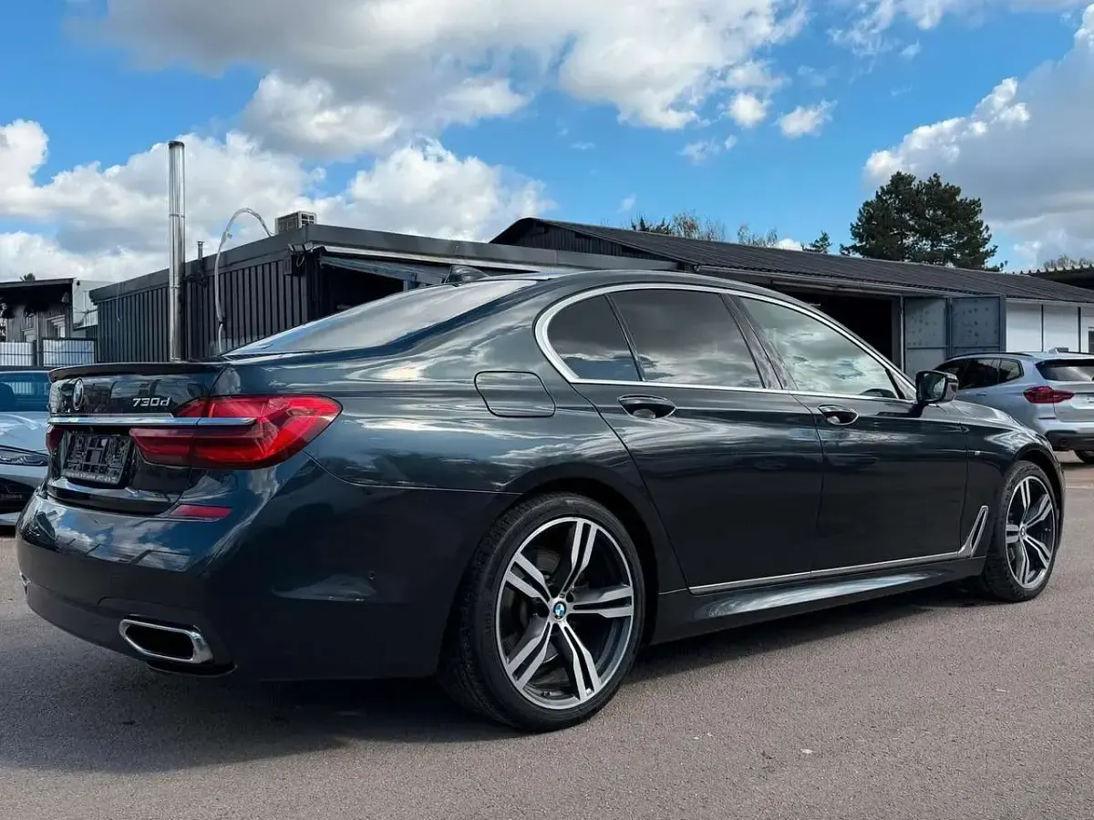 Gebraucht BMW 730 M Sport 265 PS (194 kW) 2018 Grau Limousine