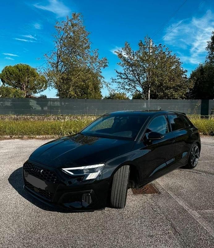 Schwarz Gebraucht 2020 Audi A3 Sportback Advanced Limousine | 14.500 € (Superpreis) - Bild 1/4