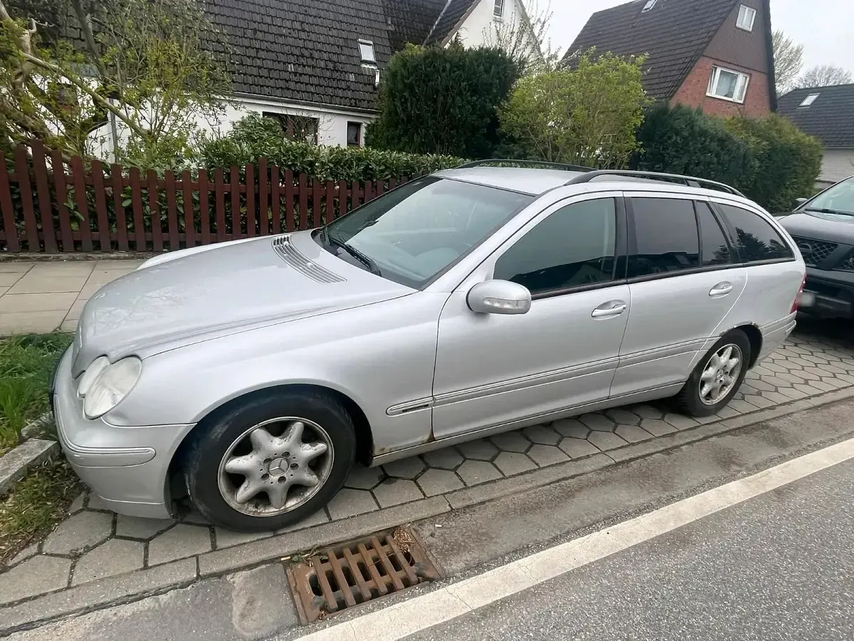Gebraucht Mercedes C180 148 PS (108 kW) 2003 Silber Kombi