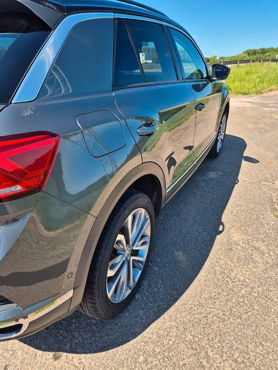 Gebraucht VW T-Roc IQ Drive 150 PS (110 kW) 2019 Grau SUV