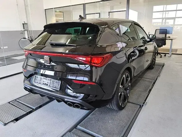 Gebraucht Cupra Leon VZ 300 PS (220 kW) 2023 Midnight schwarz Limousine