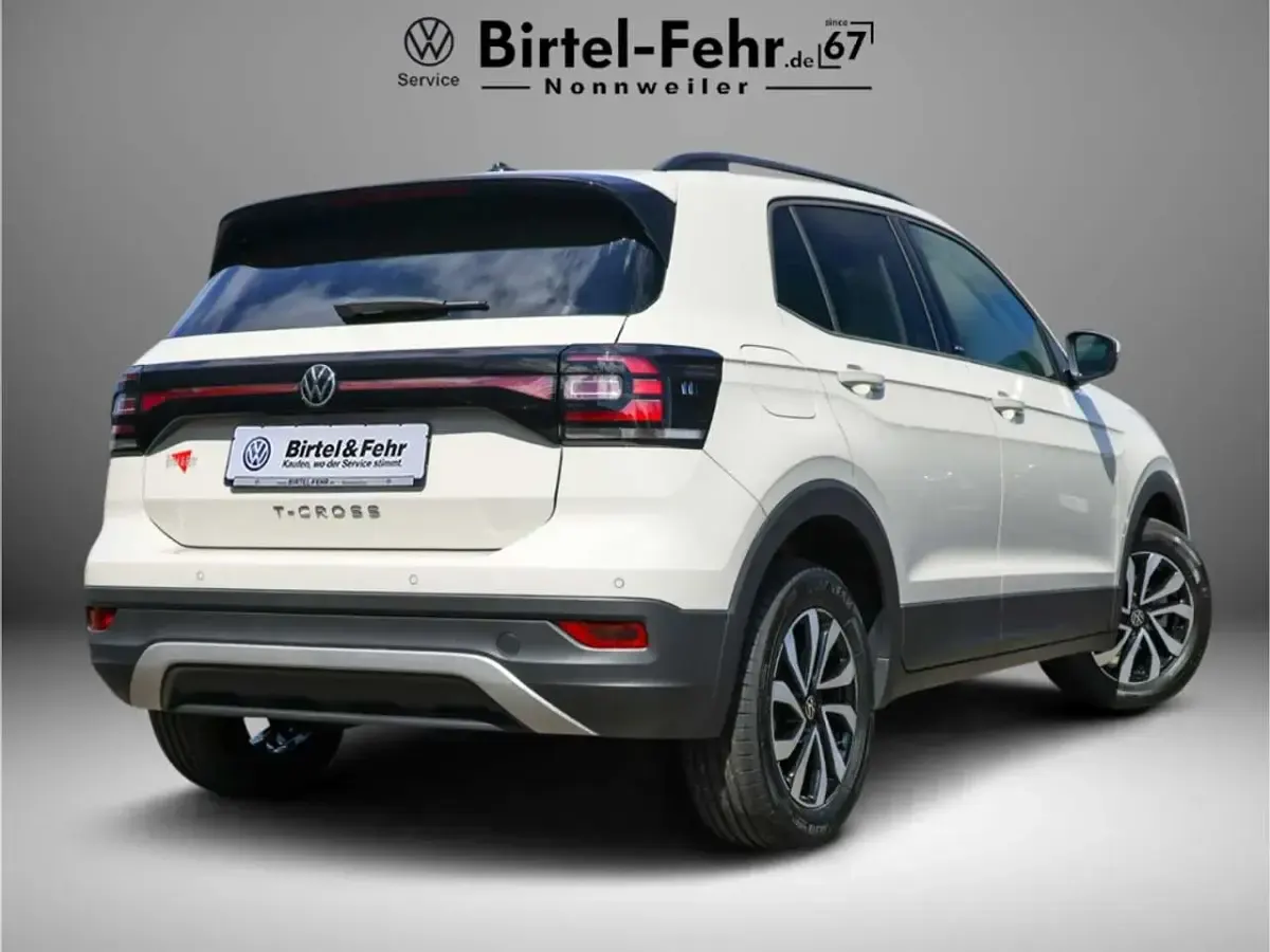 Gebraucht VW T-Cross Active 110 PS (80 kW) 2023 Grau SUV