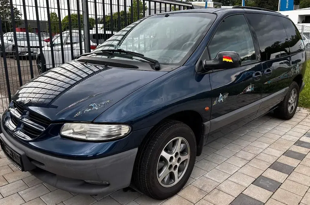 Gebraucht Chrysler Voyager 158 PS (116 kW) 2000 Blau Van / Kleinbus