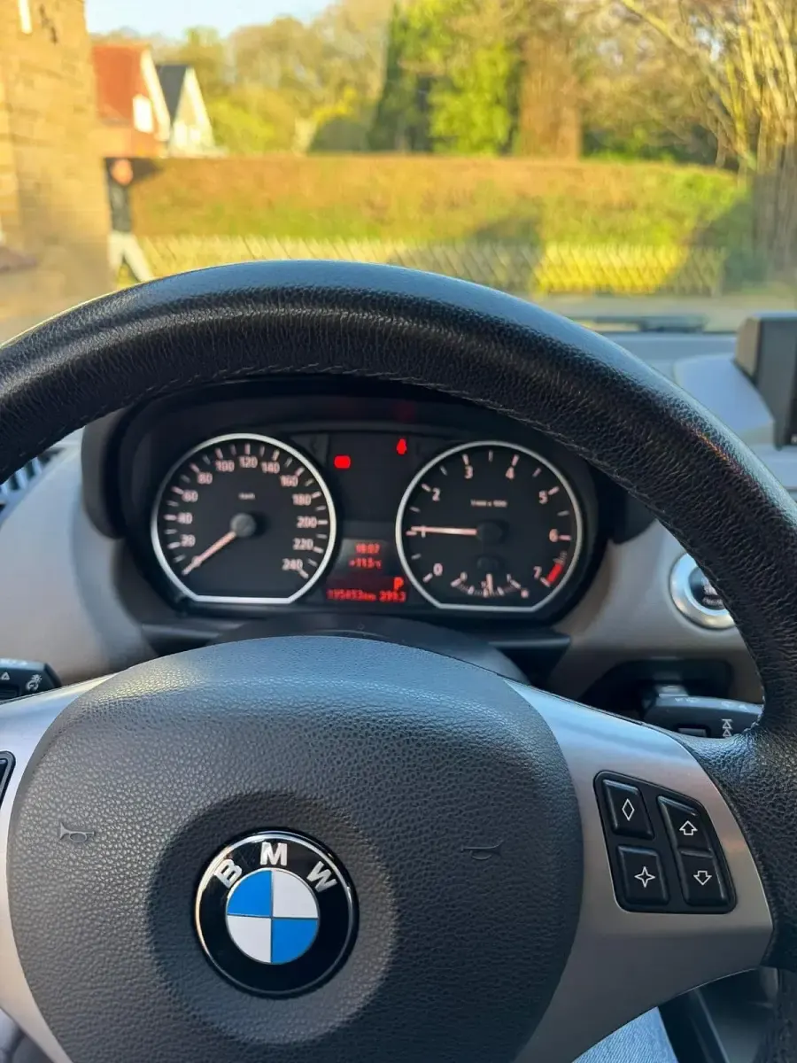 Gebraucht BMW 118 129 PS (94 kW) 2005 Grau Kleinwagen